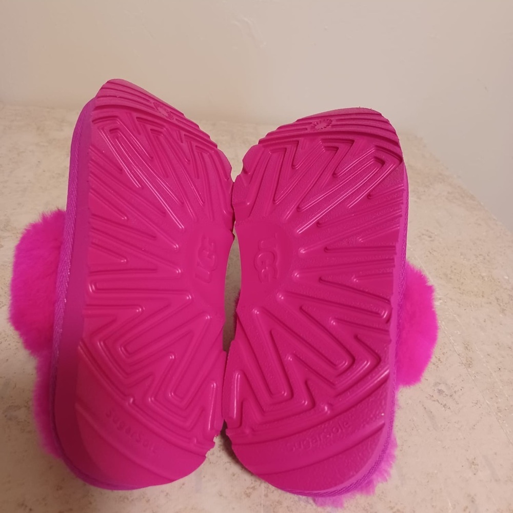 UGG Kids Hot Pink Fuzz Slippers - Picture 6 of 7